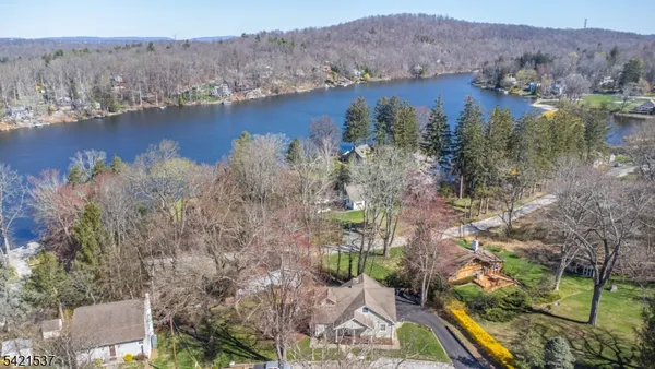 $549,900 | 255 Sussex Avenue, Newton, NJ 07860