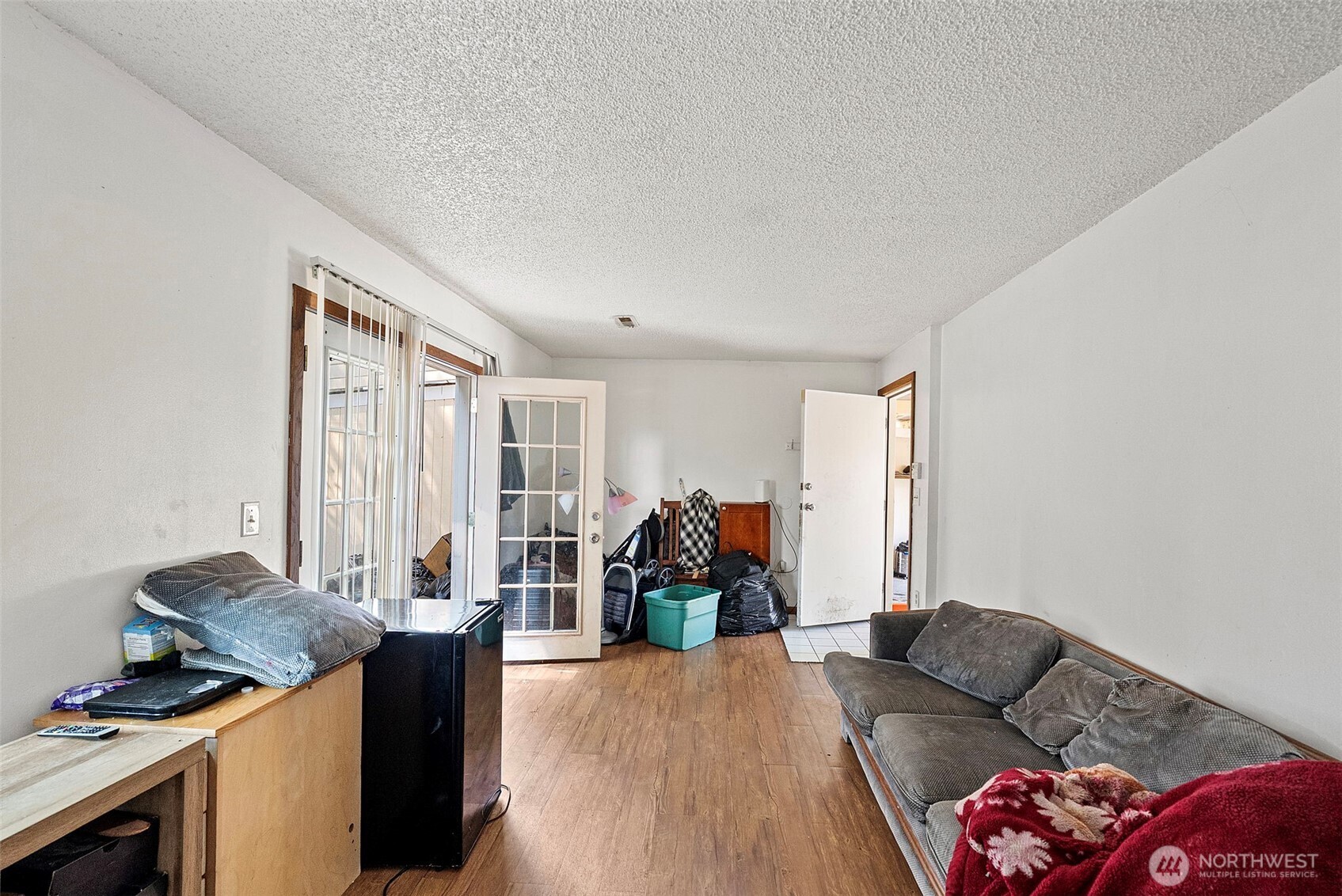 1911 Sheridan Road Bremerton, WA 98310 - Photo 11 of 19 Gallery Image 11