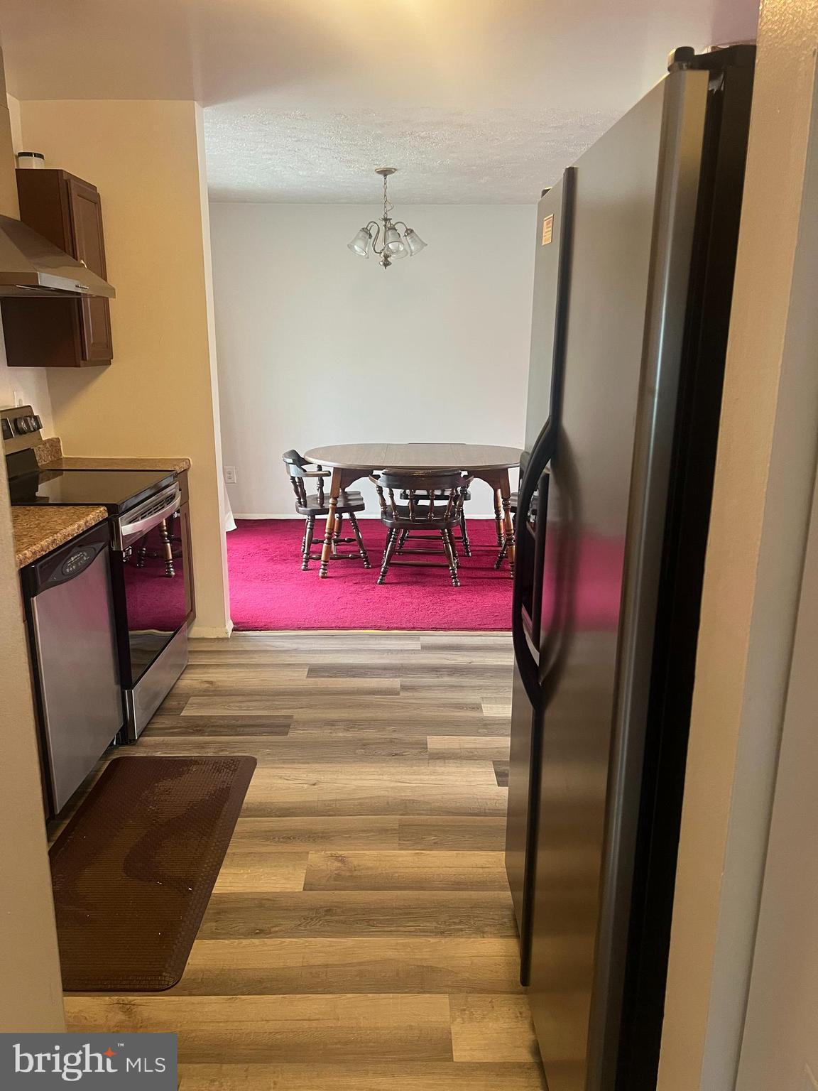 2216 Sanibel Drive Reston, VA 20191 - Photo 4 of 22