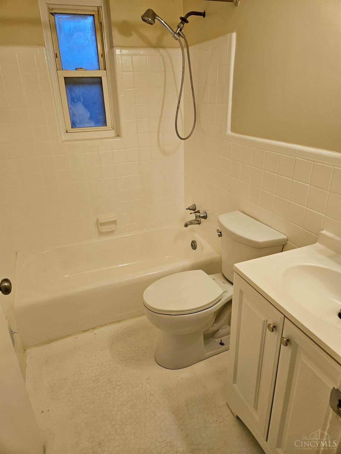 7510 Bridgetown Road Cincinnati, OH 45248 - Photo 16 of 36