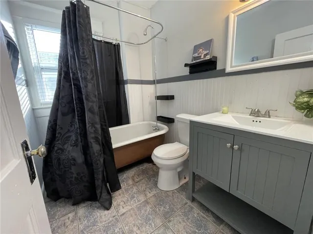 $380,000 | 2803 Harrison Street, Kansas City, MO 64109