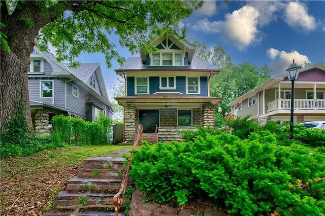 $380,000 | 2803 Harrison Street, Kansas City, MO 64109