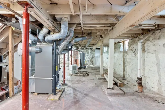 $380,000 | 2803 Harrison Street, Kansas City, MO 64109