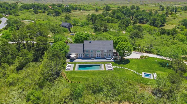 $7,750,000 | 156 Madaket Road, Nantucket, MA 02554