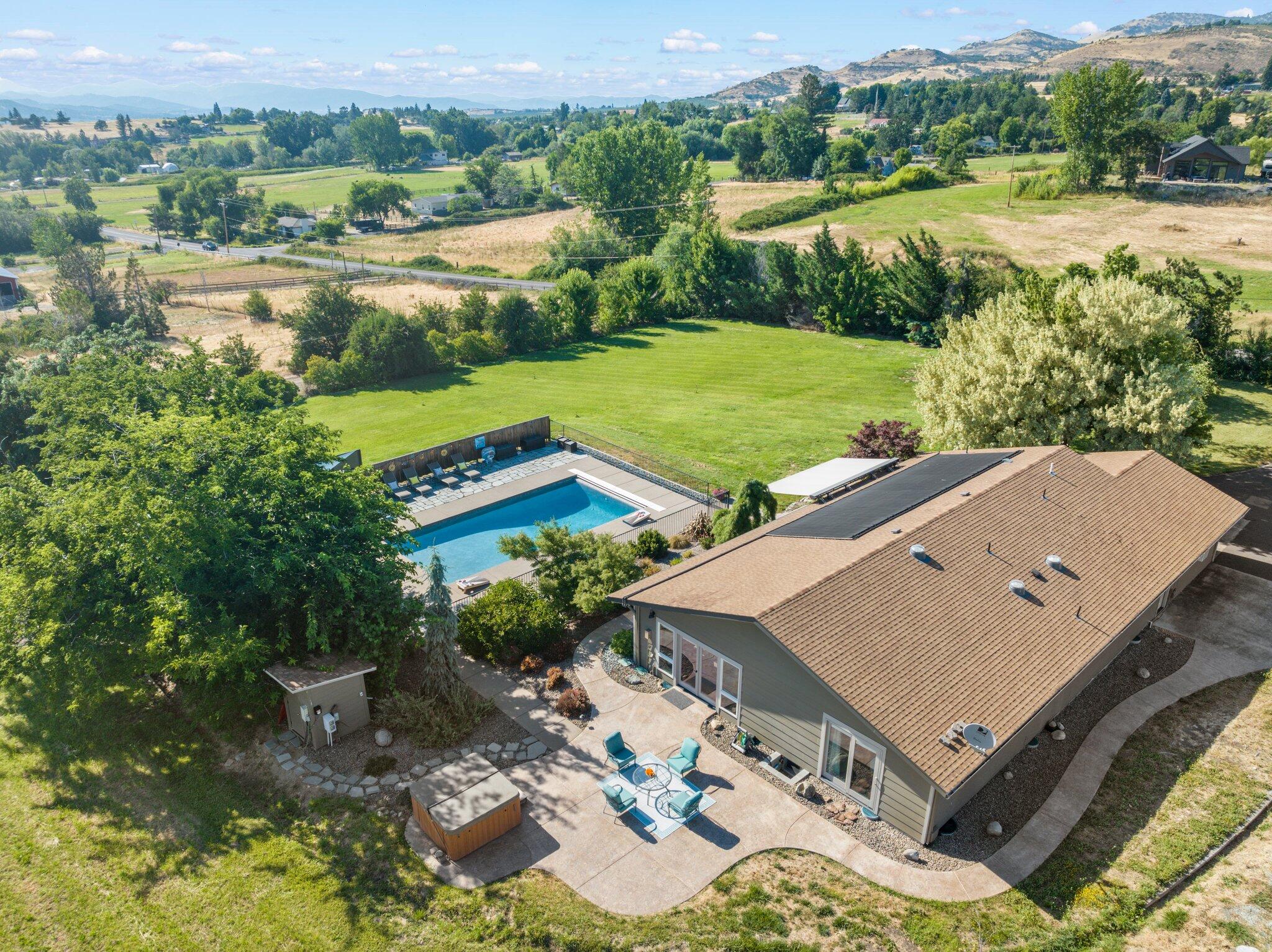630 East Valley View Road Ashland, OR 97520 - Photo 44 of 57 50-web-or-mls-DJI_0955