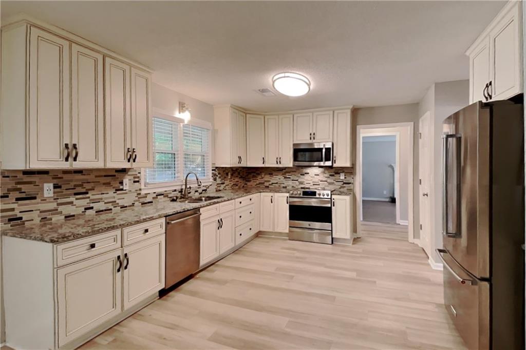 2610 Loring Road Northwest Kennesaw, GA 30152 - Photo 4 of 19 Gallery Image 4