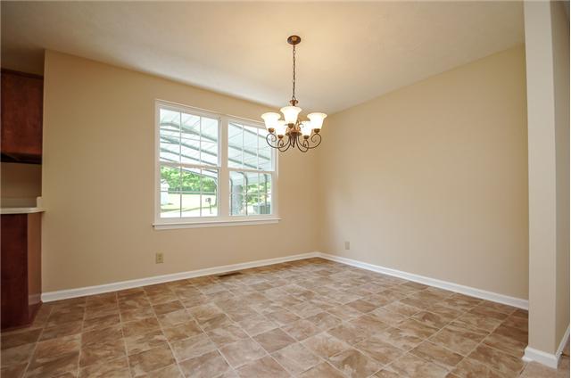 306 Durrett Street Springfield, TN 37172 - Photo 5 of 20 Imagine serving your favorite meal in your dining area!