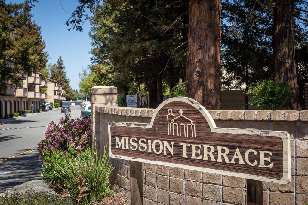 93 Shaniko Common, Unit 24 Fremont, CA 94539 - Photo 1 of 25 a view of street sign