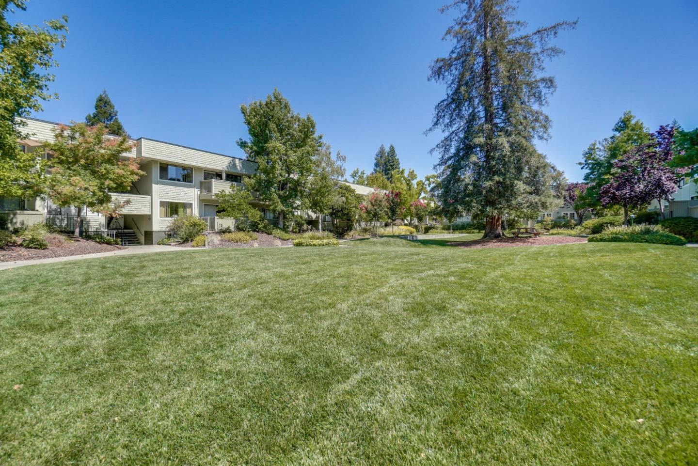 2317 Sharon Road Menlo Park, CA 94025 - Photo 4 of 4 a view of a house with a yard