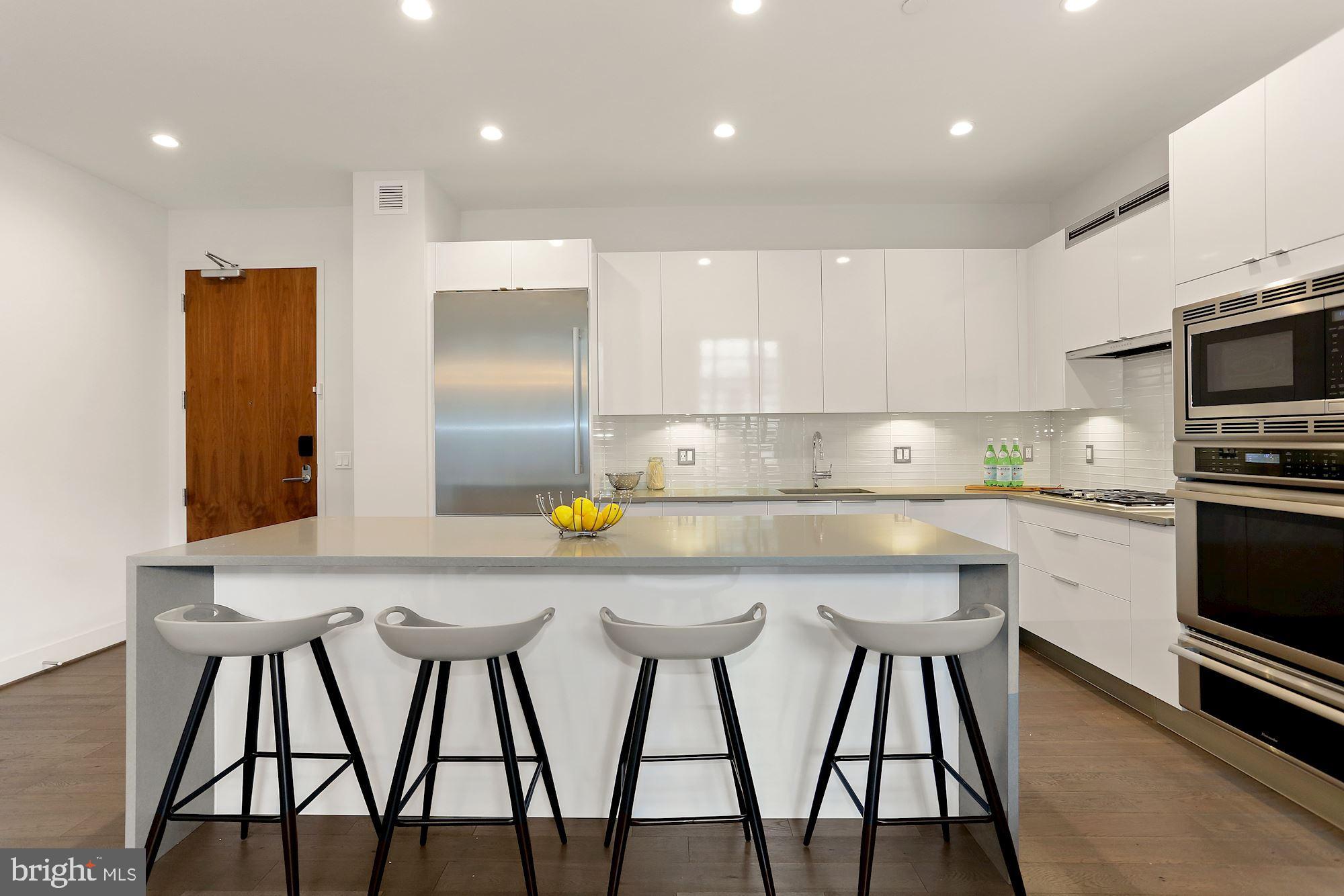 45 Sutton Square Southwest, Unit PH18 Washington, DC 20024 - Photo 5 of 24