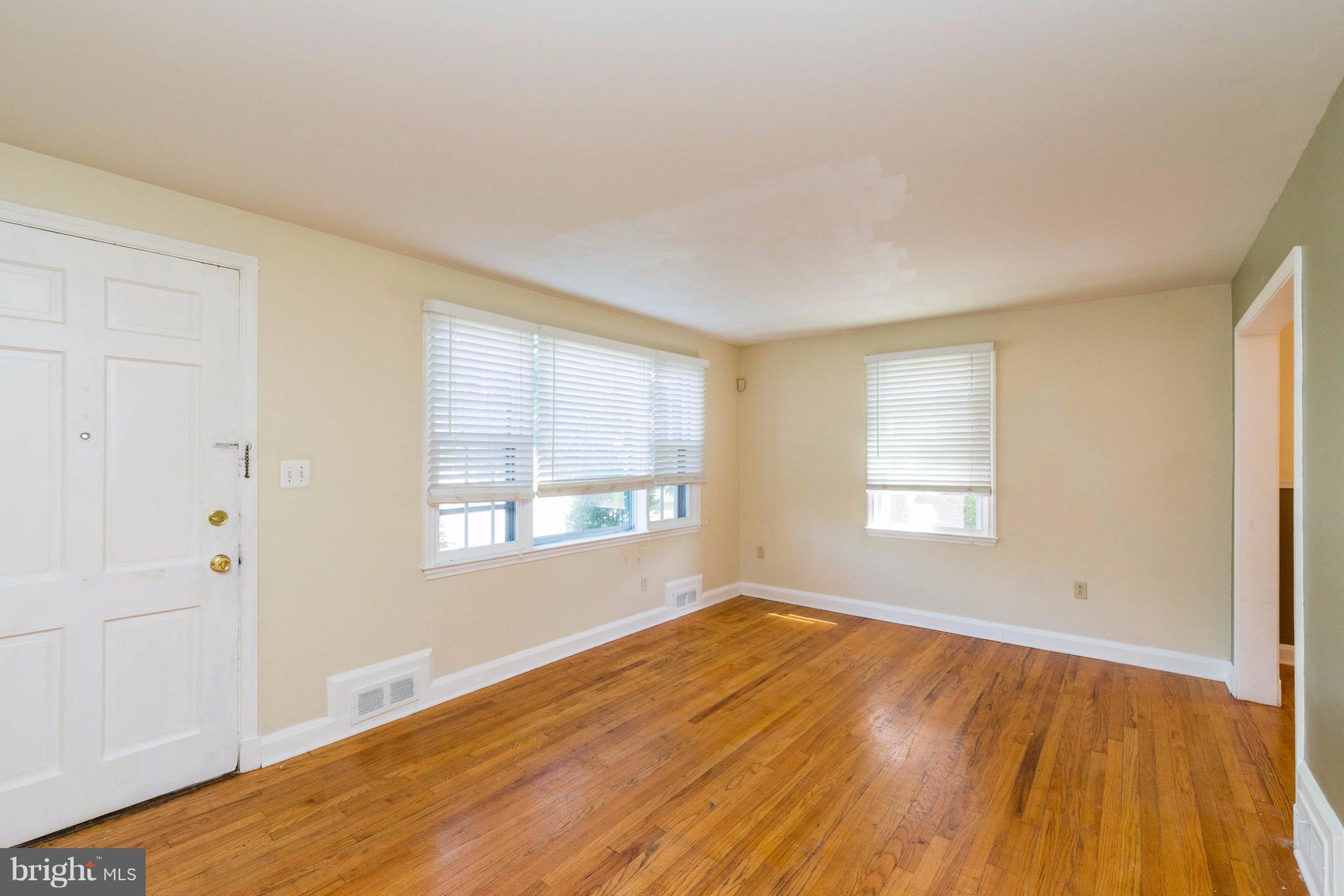 3533 Wild Cherry Road Baltimore, MD 21244 - Photo 12 of 30 Interior (General)