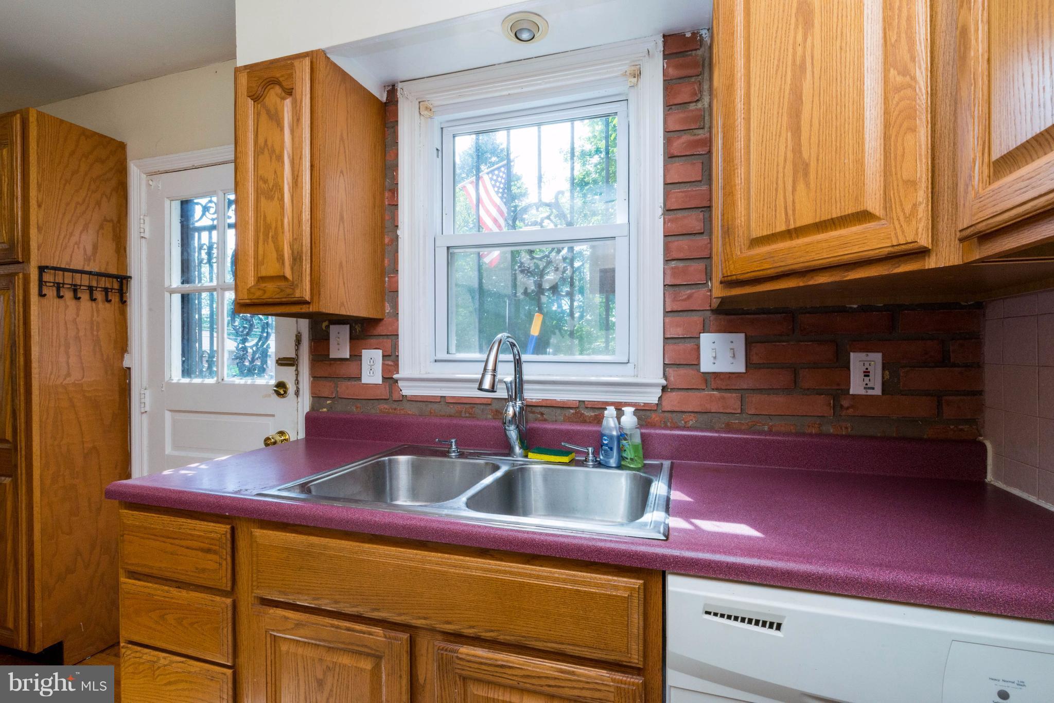 3533 Wild Cherry Road Baltimore, MD 21244 - Photo 9 of 30 Kitchen