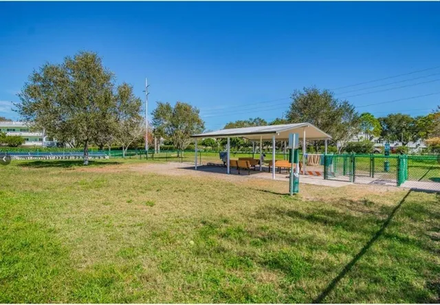 $1,450 | 2402 Ecuadorian Way, Unit 30, Clearwater, FL 33763