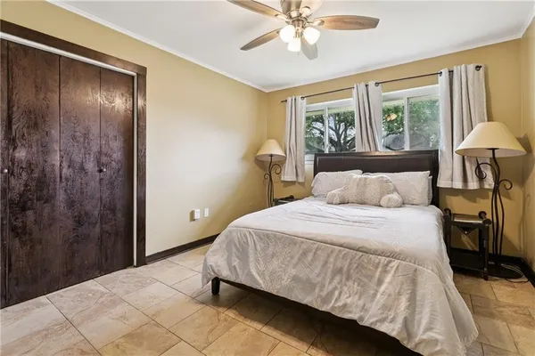 $395,000 | 41 Derbes Drive, Gretna, LA 70053