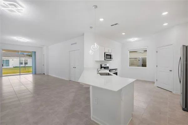 $2,400 | 393 Kayden Cove, Lake Wales, FL 33859