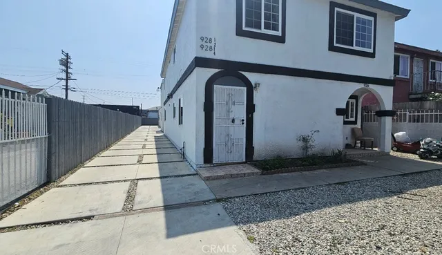 $2,900 | 926 East 57th Street, Los Angeles, CA 90011