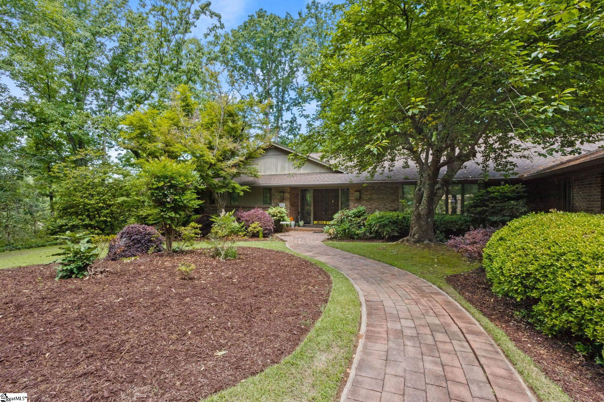 519 Huntington Road Greenville, SC 29615 - Photo 2 of 38