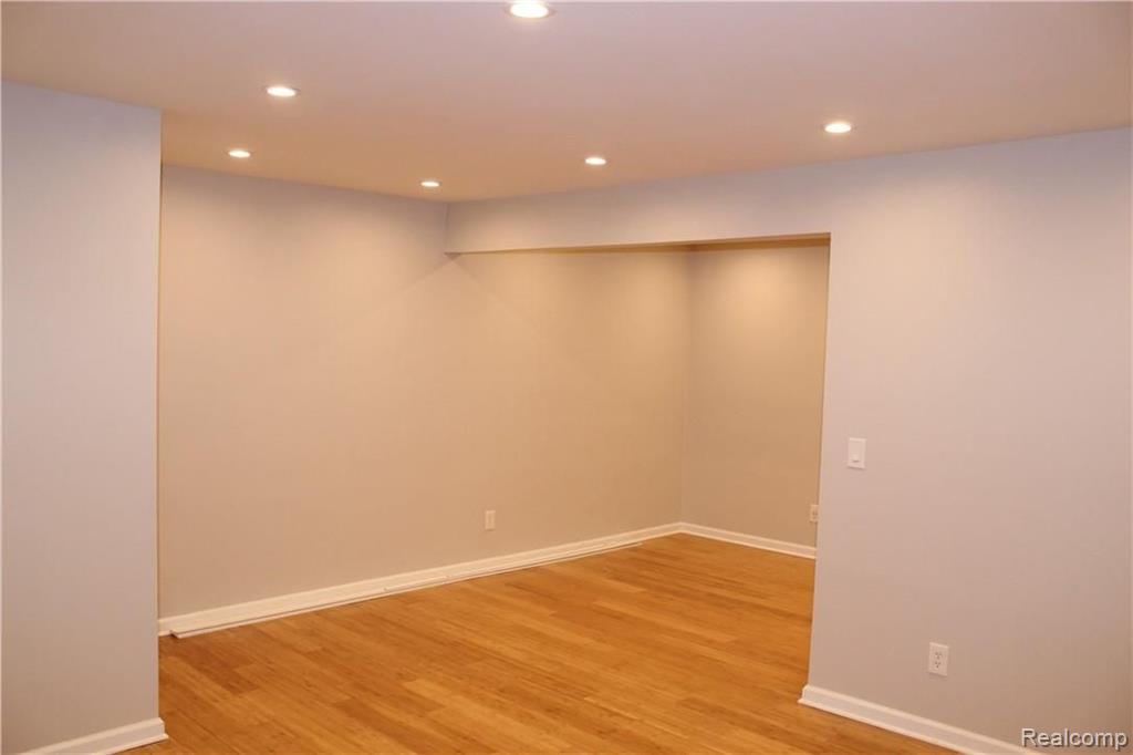 25301 Five Mile Road, Unit 121 Redford, MI 48239 - Photo 4 of 16