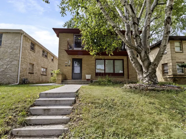 $300,000 | 7753-7755 West Beckett Avenue, Milwaukee, WI 53218