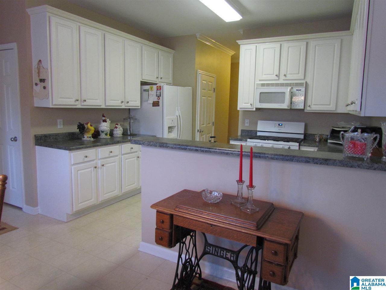 8121 Becker Lane Leeds, AL 35094 - Photo 10 of 31