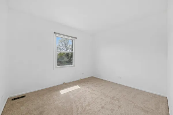 $3,500 | 1553 Brandywyn Court North, Buffalo Grove, IL 60089