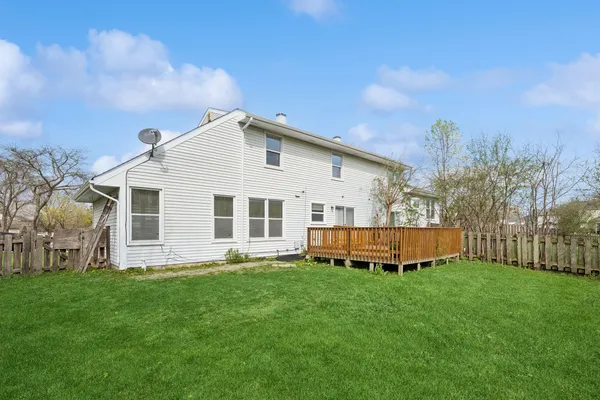 $3,500 | 1553 Brandywyn Court North, Buffalo Grove, IL 60089