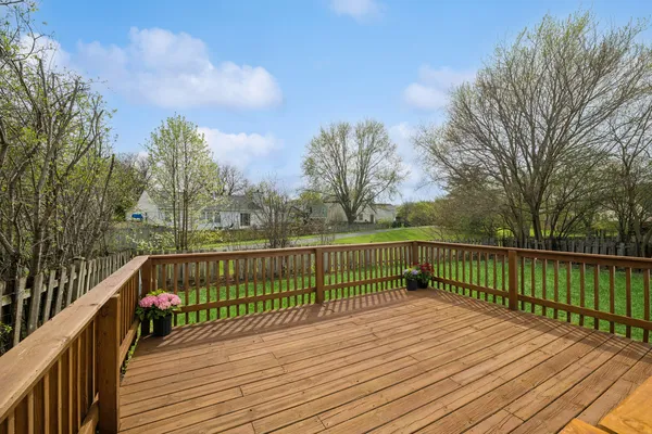 $3,500 | 1553 Brandywyn Court North, Buffalo Grove, IL 60089