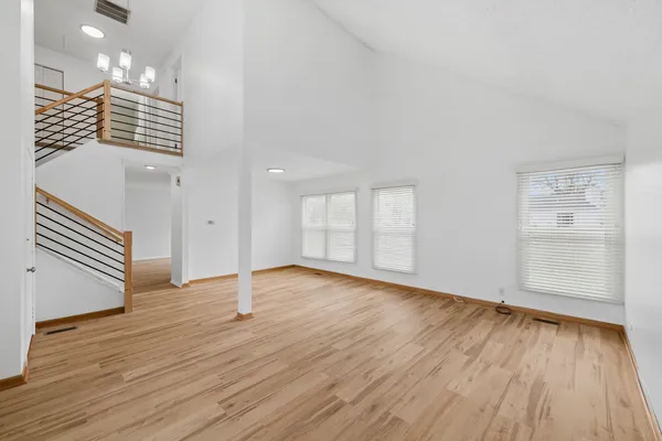 $3,500 | 1553 Brandywyn Court North, Buffalo Grove, IL 60089