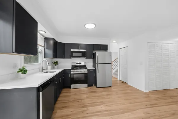 $3,500 | 1553 Brandywyn Court North, Buffalo Grove, IL 60089