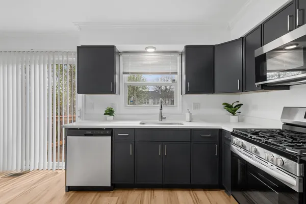 $3,500 | 1553 Brandywyn Court North, Buffalo Grove, IL 60089