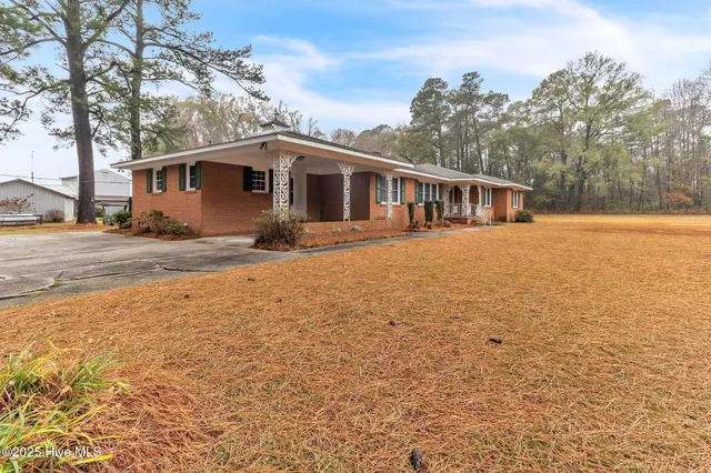 $375,000 | 5308 Highway 87, Elizabethtown, NC 28337