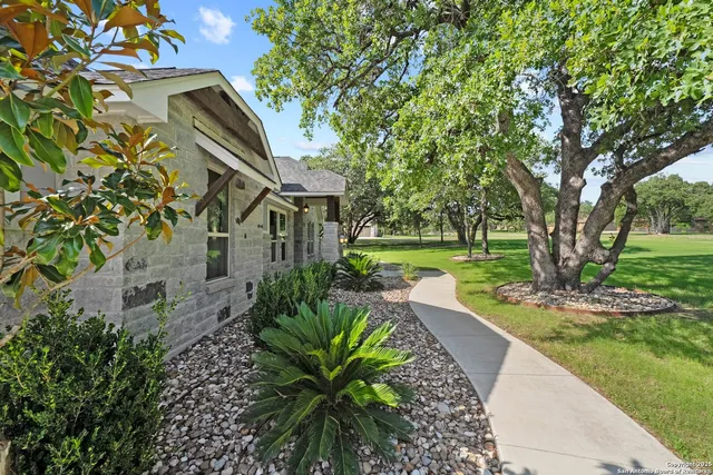 $675,000 | 172 Bobby Lynn Drive, Adkins, TX 78101