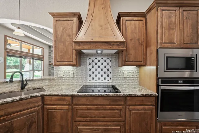 $675,000 | 172 Bobby Lynn Drive, Adkins, TX 78101