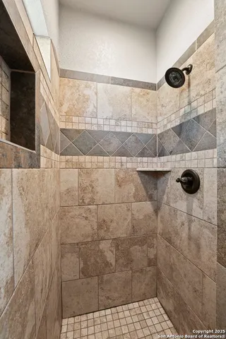 $675,000 | 172 Bobby Lynn Drive, Adkins, TX 78101