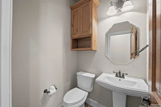 $675,000 | 172 Bobby Lynn Drive, Adkins, TX 78101