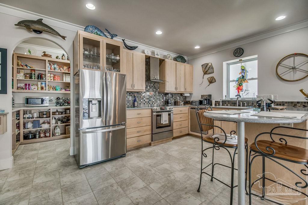 5464 North Shore Road Pensacola, FL 32507 - Photo 7 of 48 Gallery Image 7