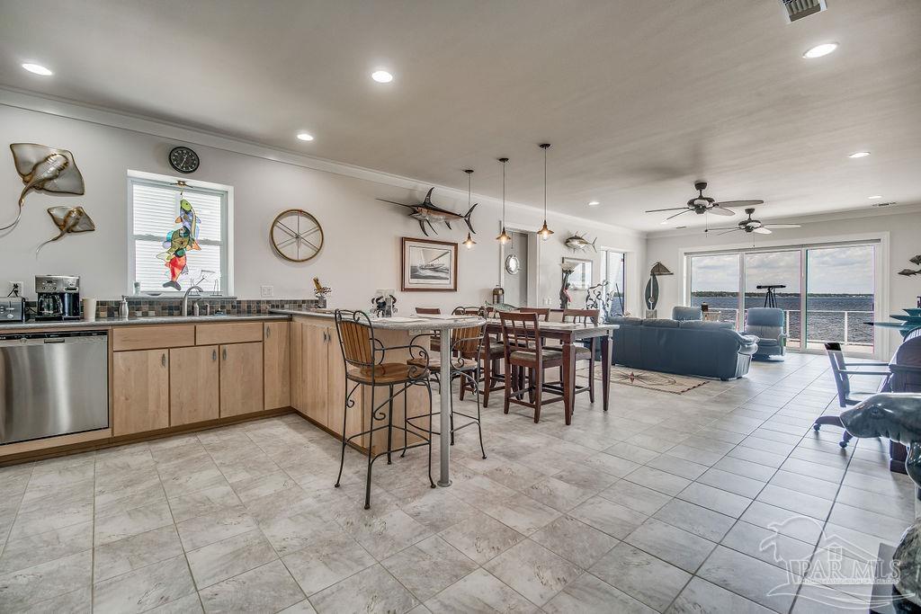 5464 North Shore Road Pensacola, FL 32507 - Photo 10 of 48 Gallery Image 10