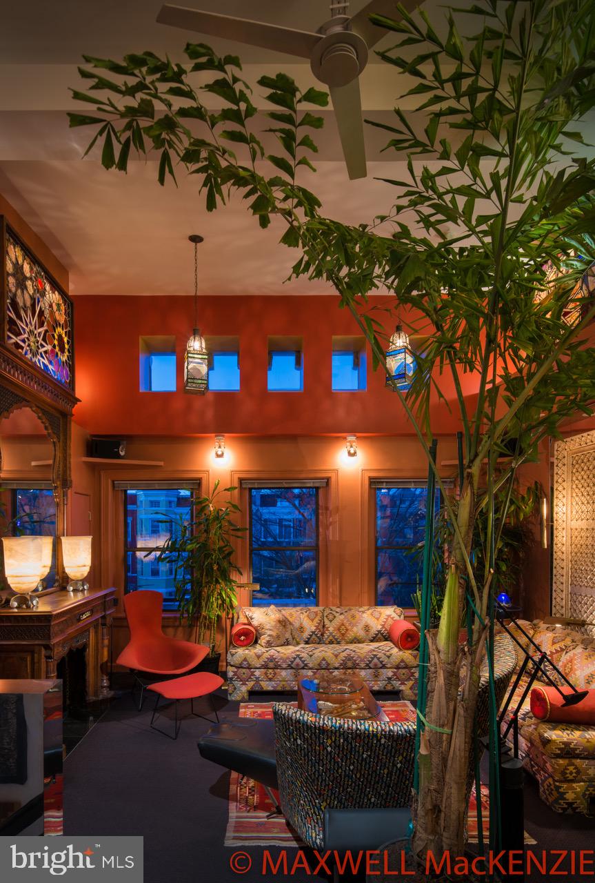 1932 Calvert Street Northwest, Unit 3 Washington, DC 20009 - Photo 2 of 42 Living room with 15 foot ceiling