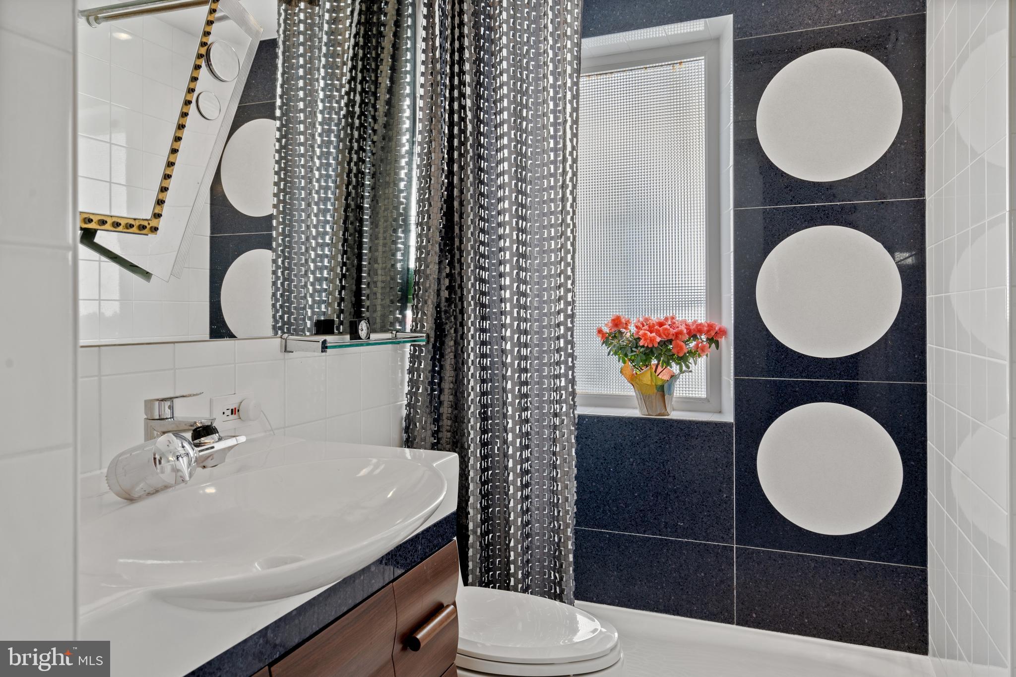 1932 Calvert Street Northwest, Unit 3 Washington, DC 20009 - Photo 21 of 42