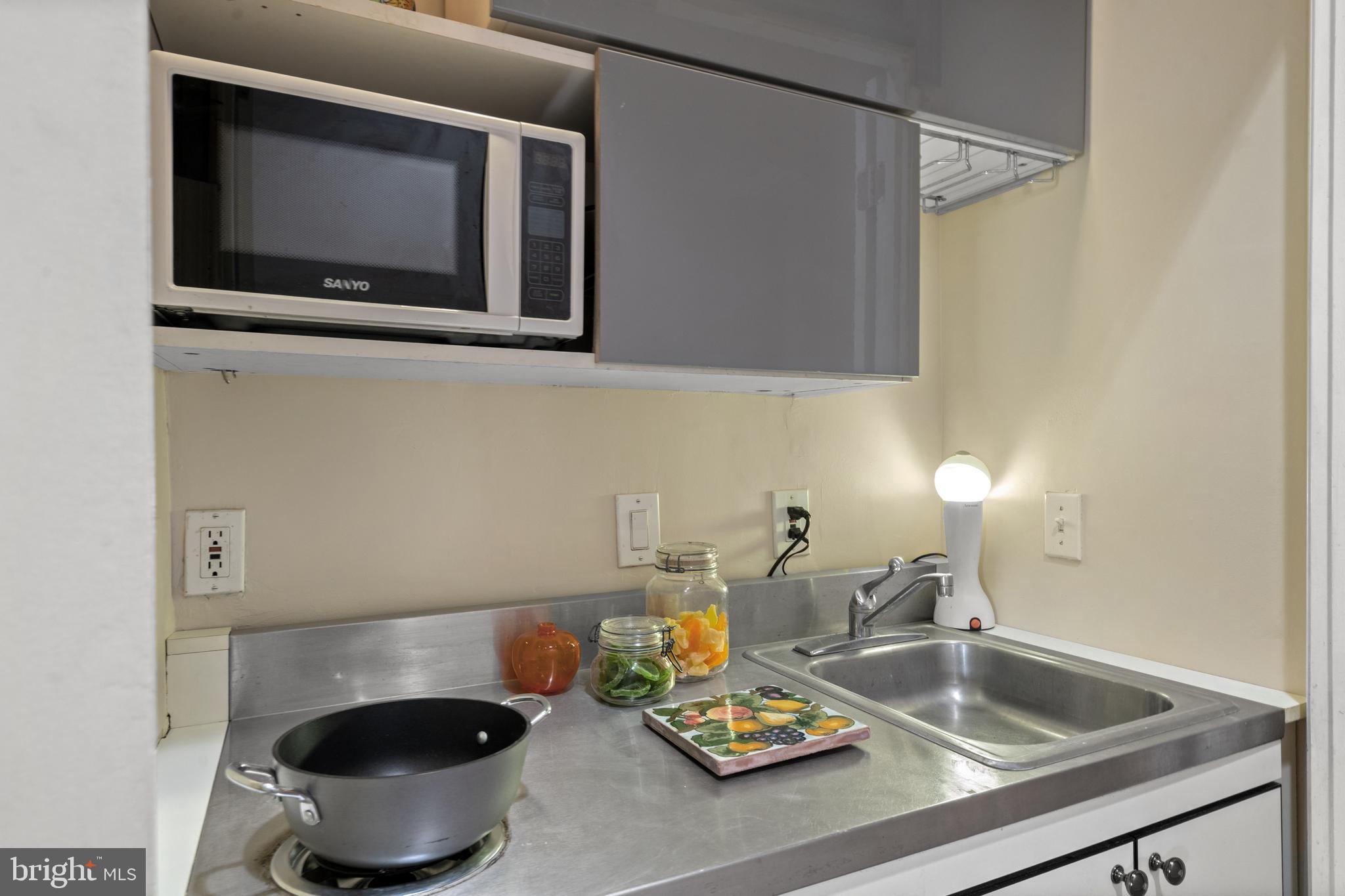 1932 Calvert Street Northwest, Unit 3 Washington, DC 20009 - Photo 34 of 42