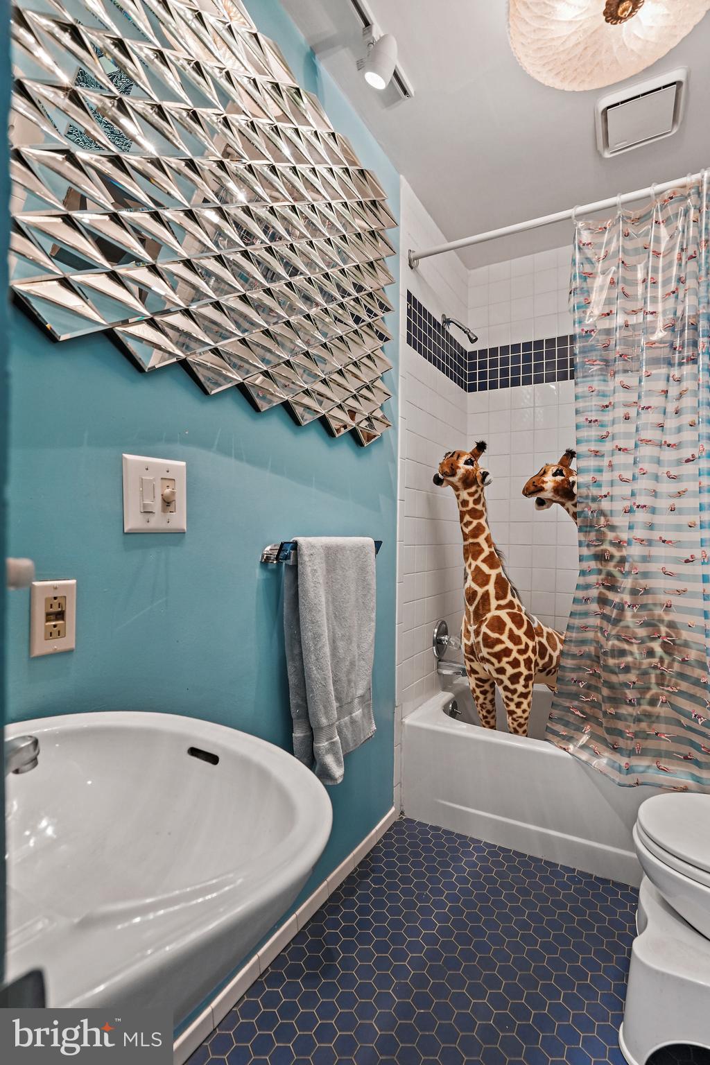 1932 Calvert Street Northwest, Unit 3 Washington, DC 20009 - Photo 37 of 42