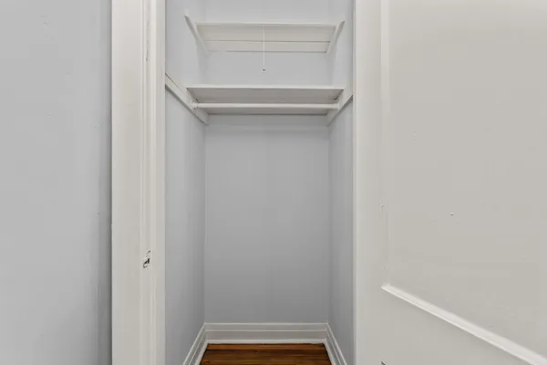 $1,900 | 3648 North Pine Grove Avenue, Unit G, Chicago, IL 60613