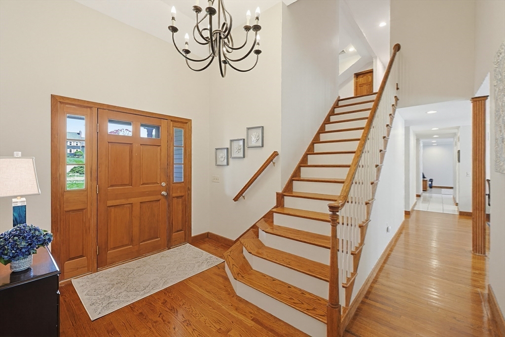 47 Juniper Road Holliston, MA 01746 - Photo 5 of 42 Gallery Image 5