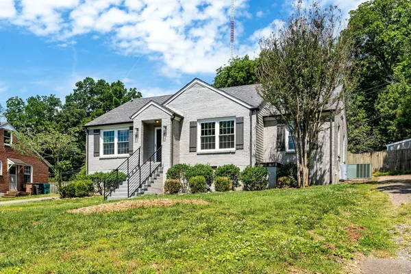 $3,600 | 5656 Kendall Drive, Nashville, TN 37209