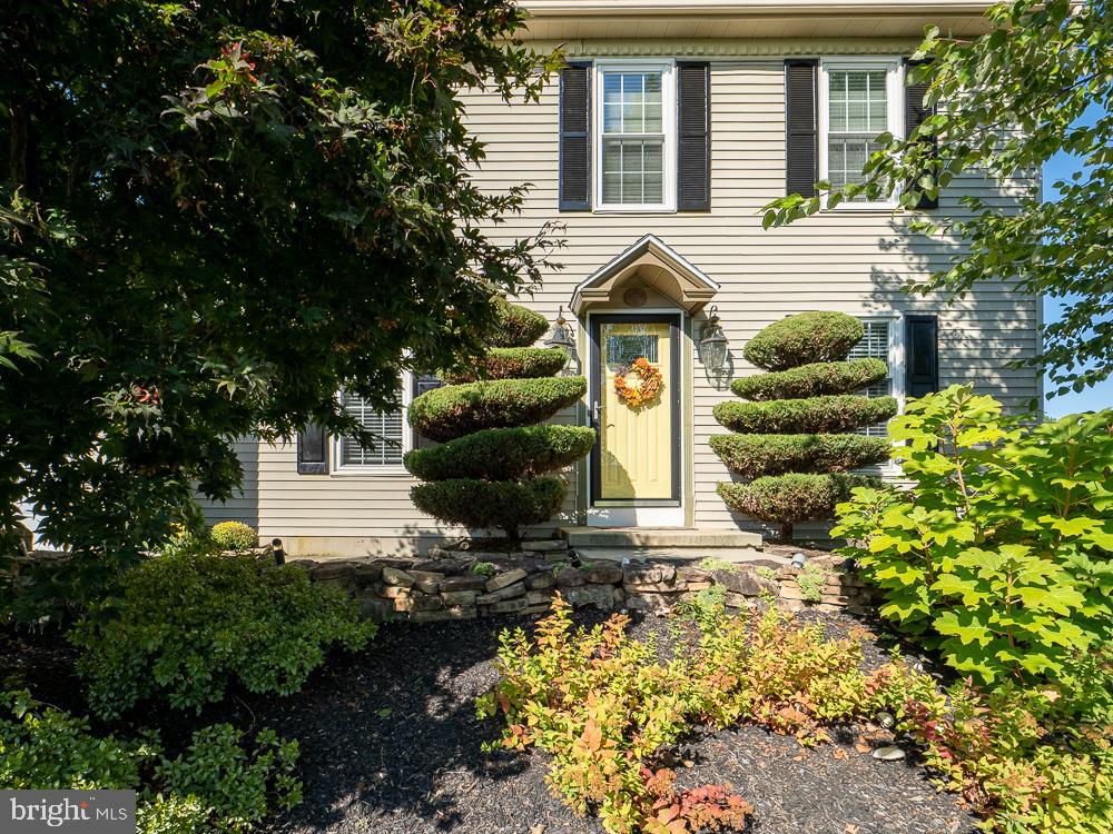 42 Rim View Lane Reading, PA 19607 - Photo 2 of 40