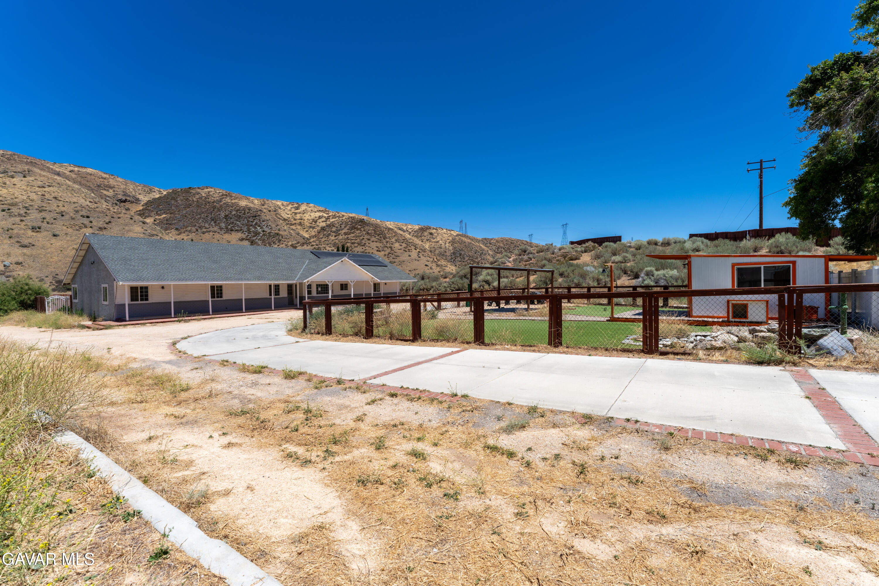 6221 Elizabeth Lake Road Leona Valley, CA 93551 - Photo 5 of 37 5