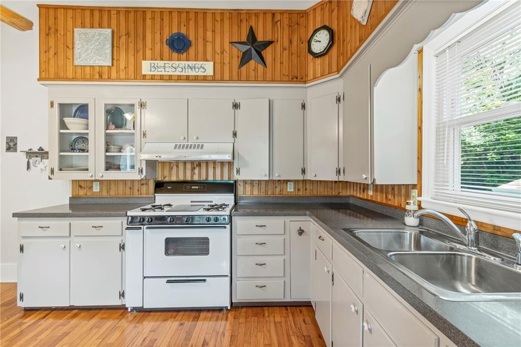 324 Harrison Street Liberty, MO 64068 - Photo 13 of 37