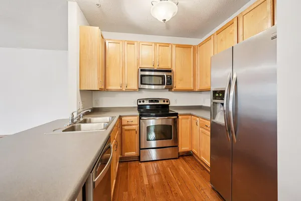 $269,900 | 4980 Garland Court North, Unit G, Minneapolis, MN 55446