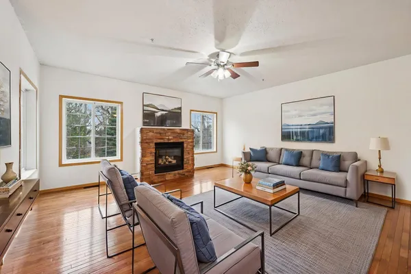 $269,900 | 4980 Garland Court North, Unit G, Minneapolis, MN 55446