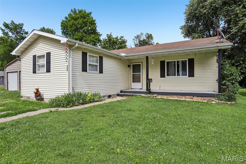 706 North Locust Street Litchfield, IL 62056 - Photo 21 of 24